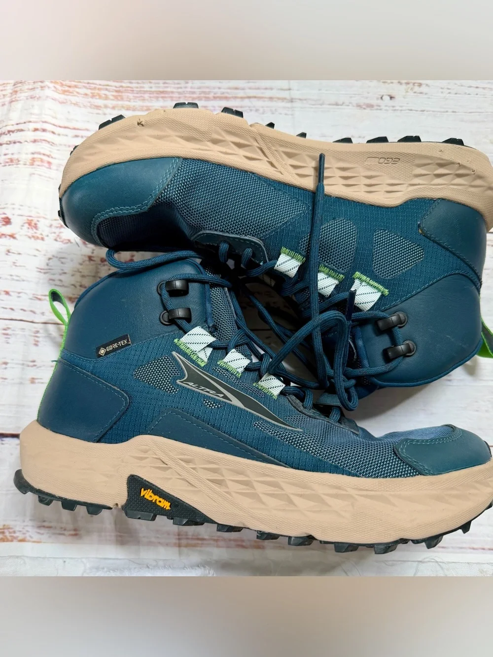 Altra Timp Hiker GTX Gore-Tex Hiking Boots Women’s 7.5 Navy Vibram